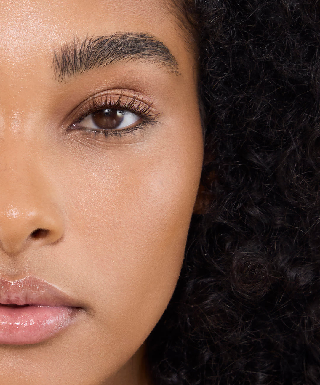 🔥 Curved Lash Lift Mascara – Lengthening, Volumizing & Clump-Free